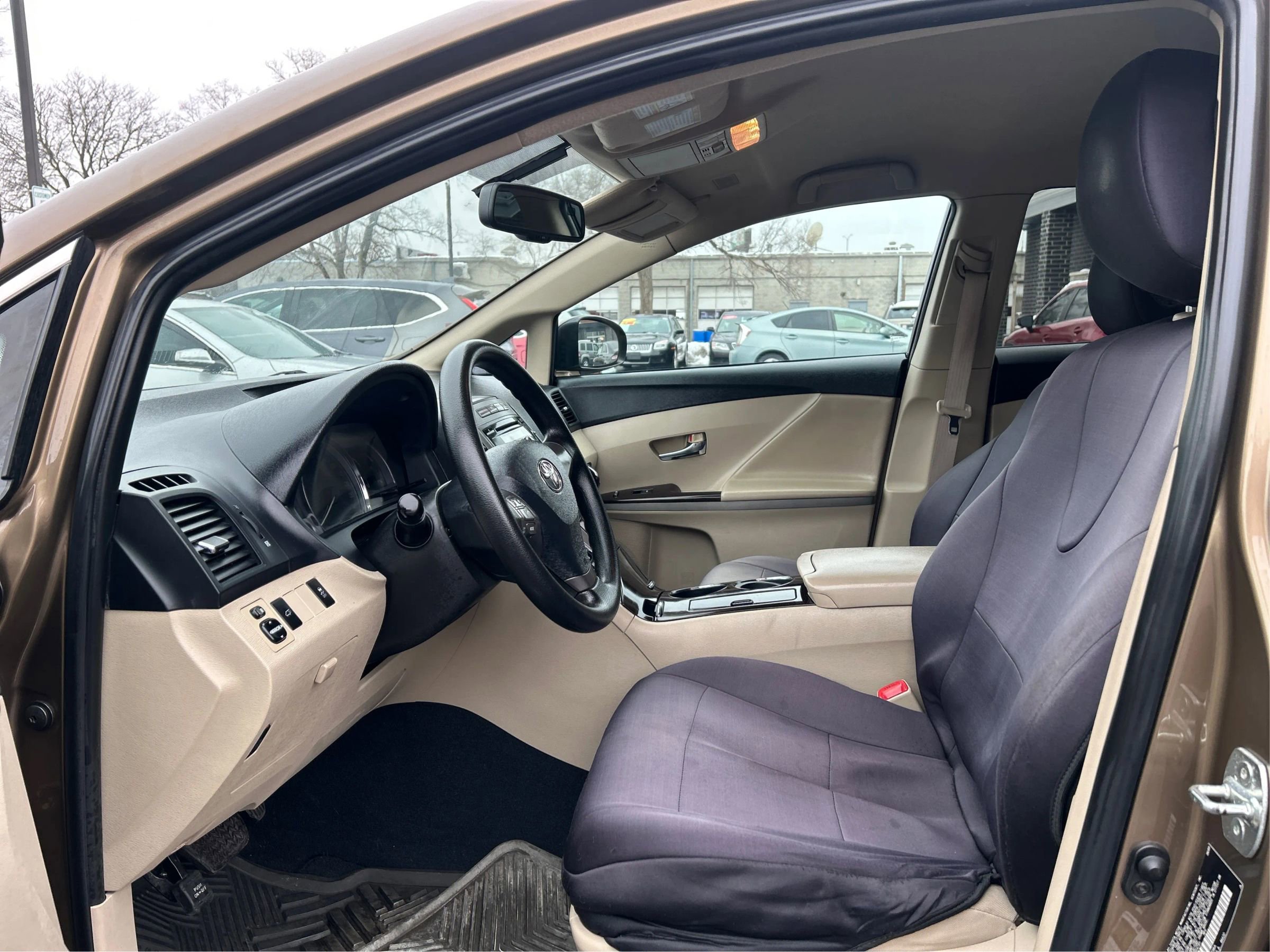 Used 2009 Toyota Venza AWD image 10