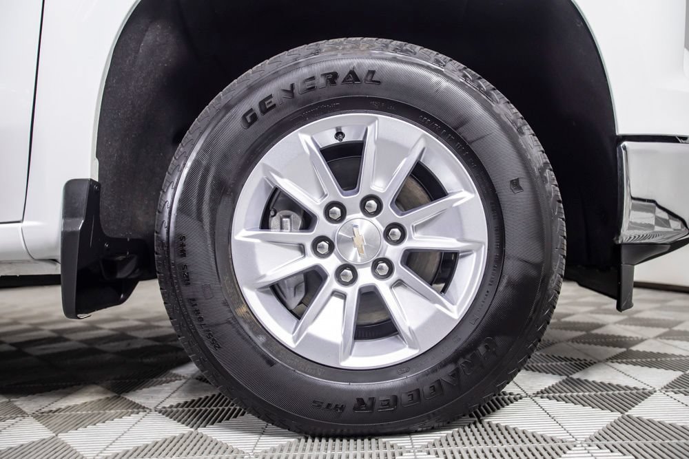 Used 2025 Chevrolet Silverado 1500 LT AWD/4WD image 41