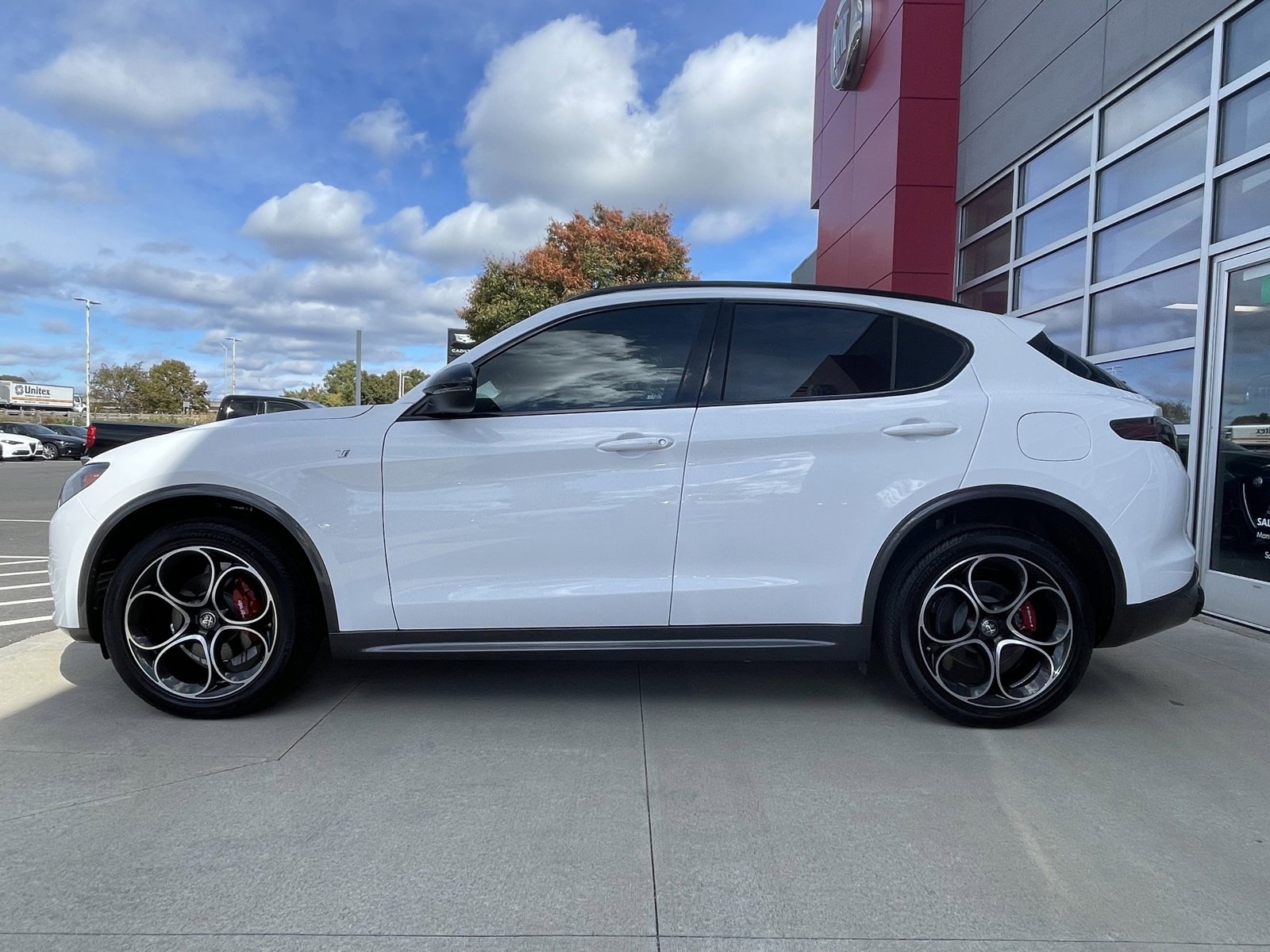 Used 2024 Alfa Romeo Stelvio Ti w/ Active Assist Plus Package image 6