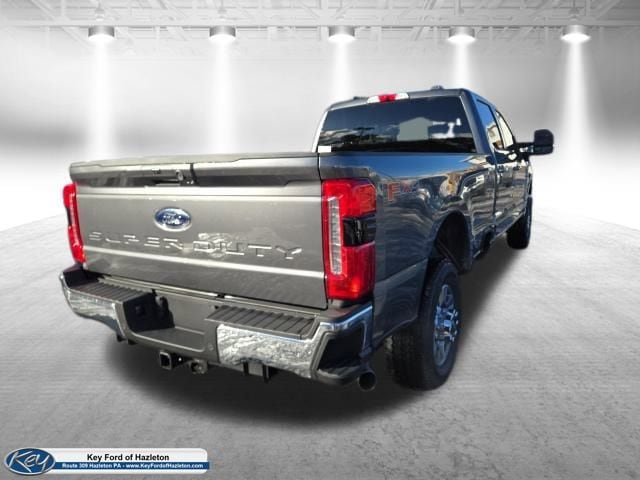 New 2026 Ford F350 Lariat w/ FX4 Off-Road Package image 44