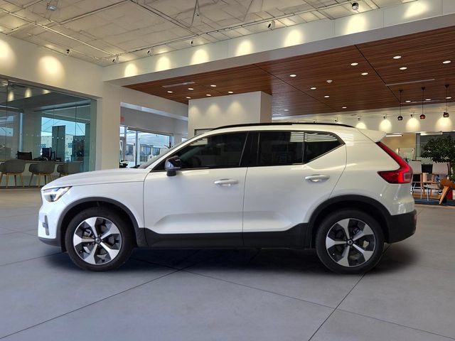 New 2026 Volvo XC40 B5 Plus w/ Protection Package Premier AWD/4WD image 2