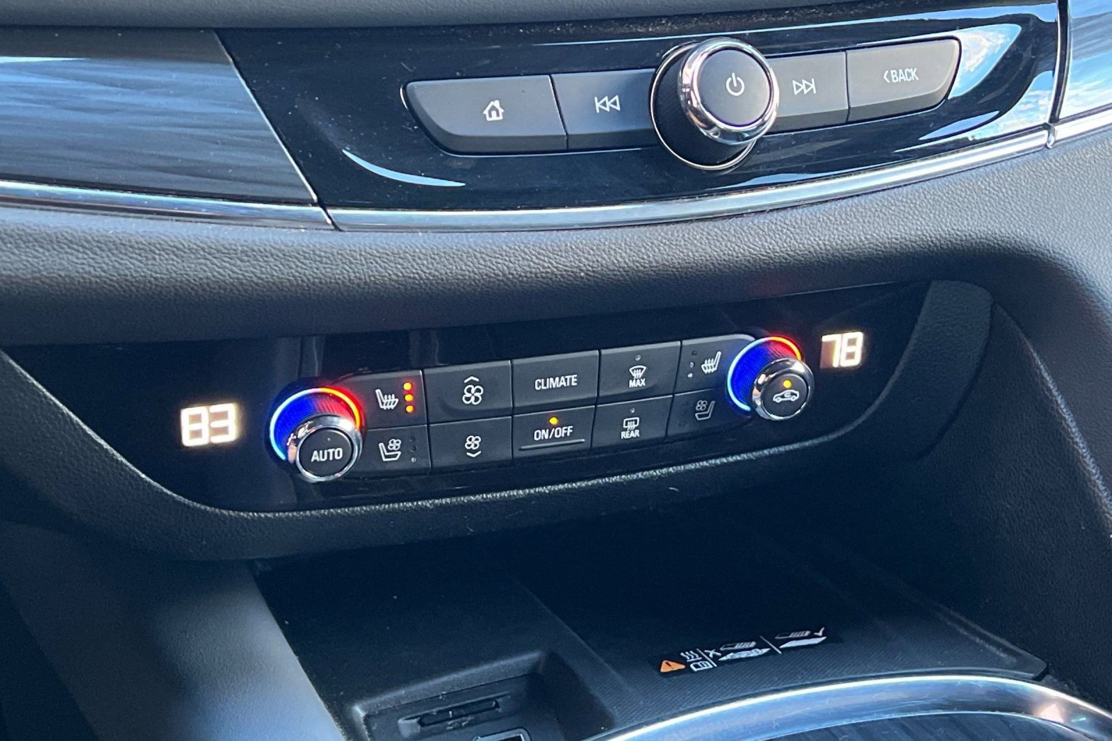 Used 2024 Buick Enclave Premium image 30