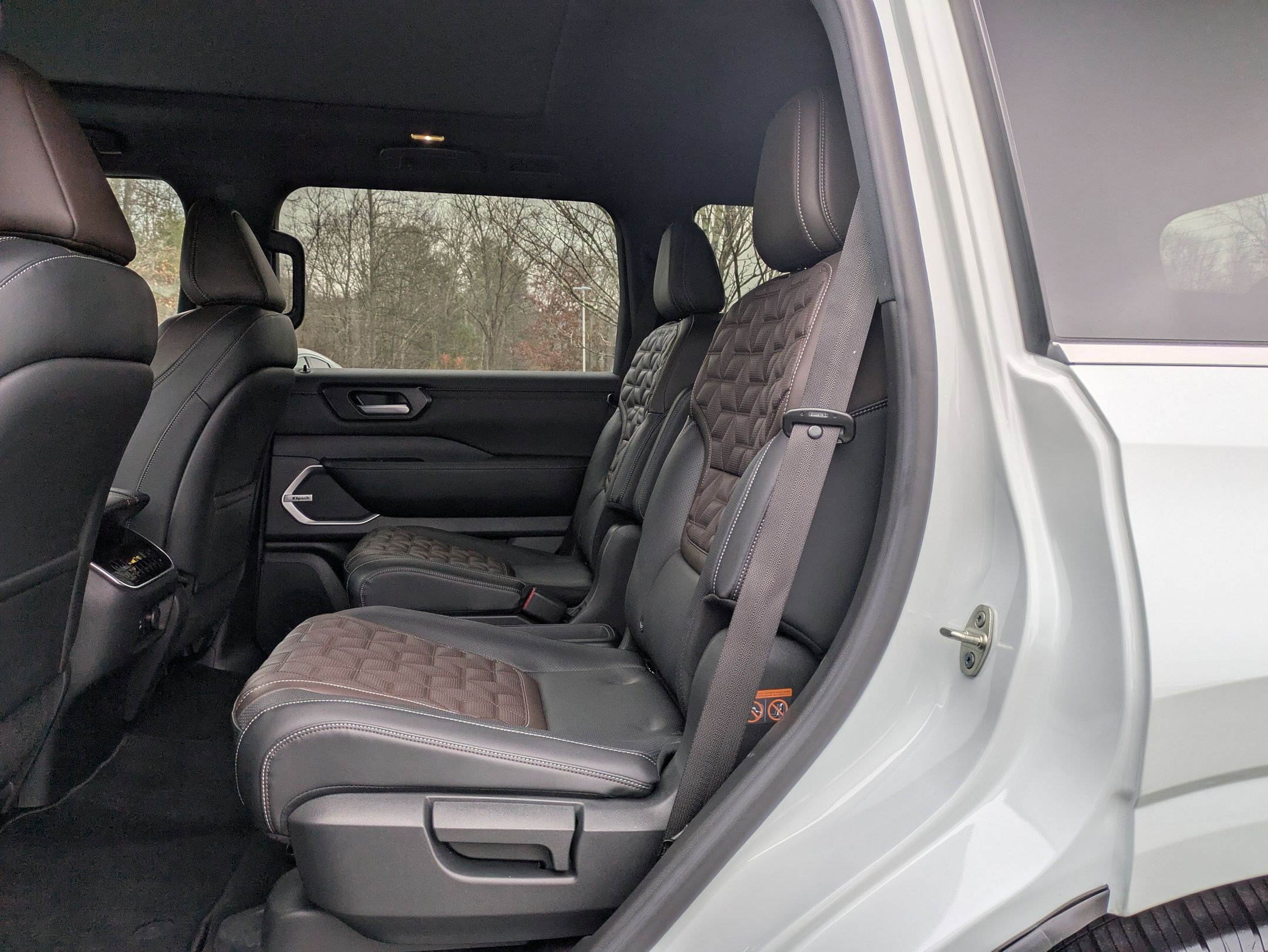 Used 2025 Nissan Armada Platinum Reserve image 10