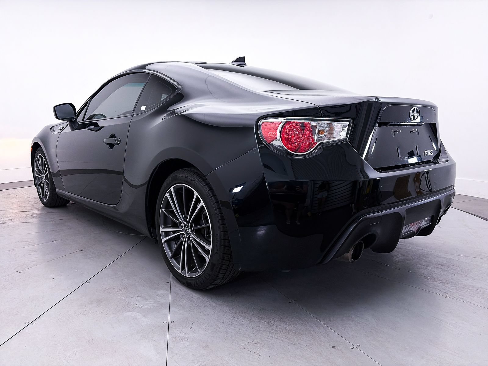 Used 2016 Scion FR-S RWD image 9