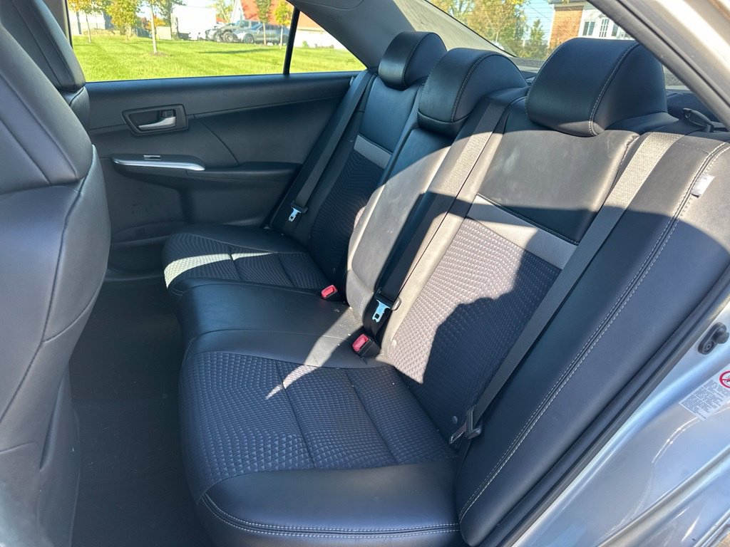 Used 2012 Toyota Camry SE FWD image 13