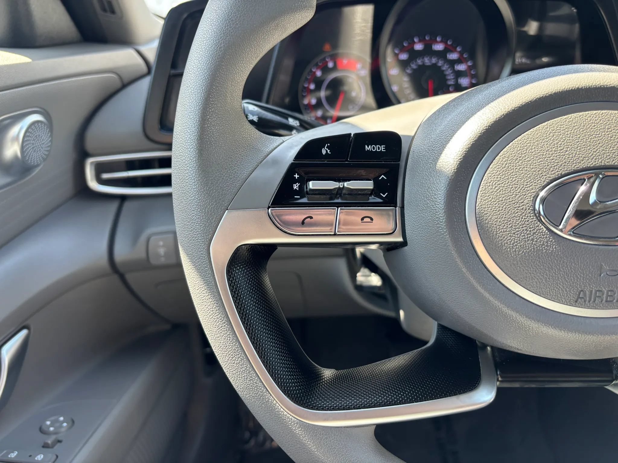 Used 2022 Hyundai Elantra SEL FWD image 20
