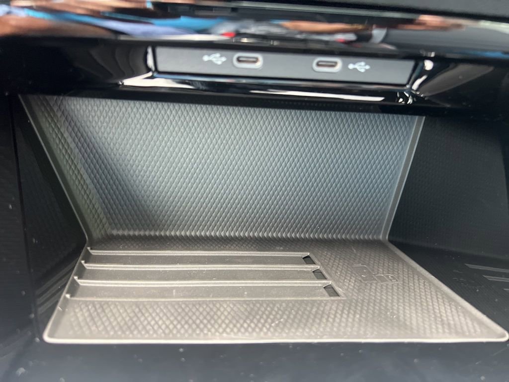 New 2025 Volkswagen GTI SE FWD image 18