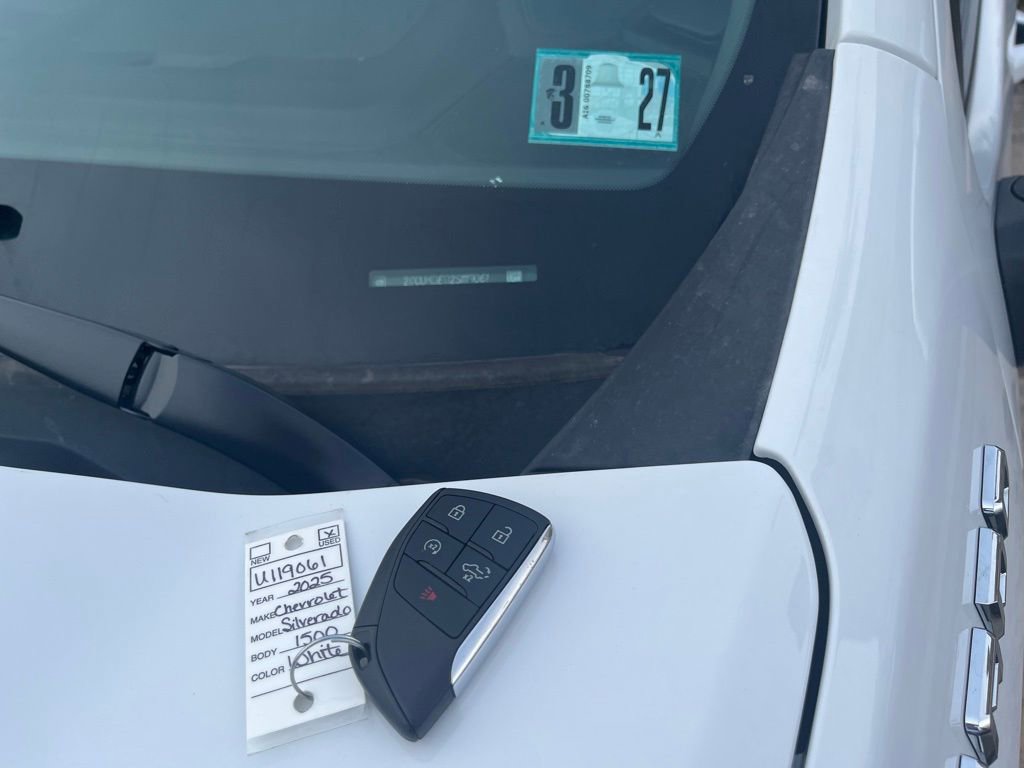 Used 2025 Chevrolet Silverado 1500 LT image 35