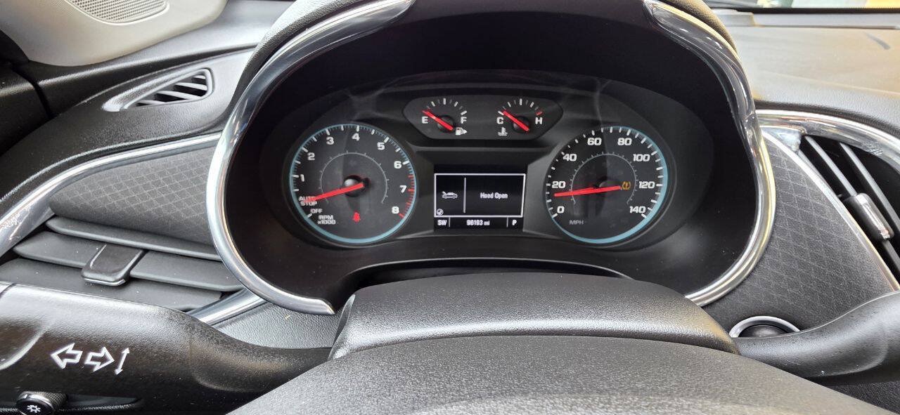 Used 2020 Chevrolet Malibu LT FWD image 21
