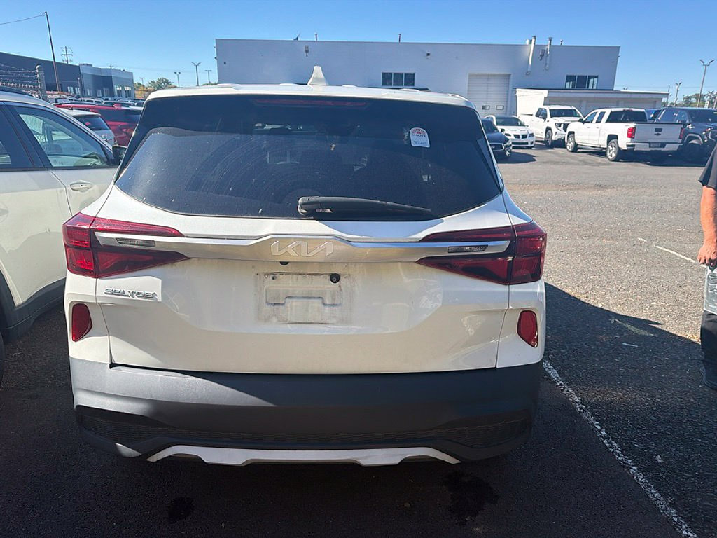 Used 2022 Kia Seltos LX AWD/4WD image 4