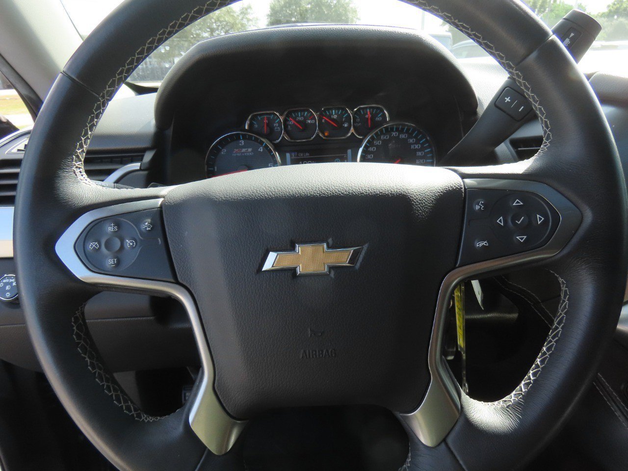 Used 2018 Chevrolet Tahoe LT w/ Z71 Midnight Edition AWD/4WD image 28