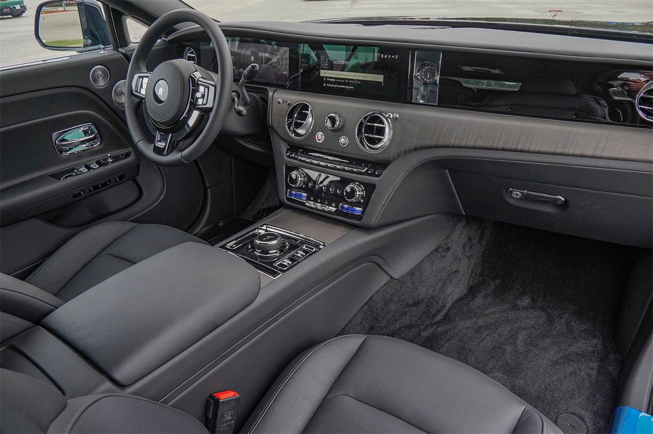 New 2025 Rolls-Royce Spectre w/ Spectre Launch Package image 44