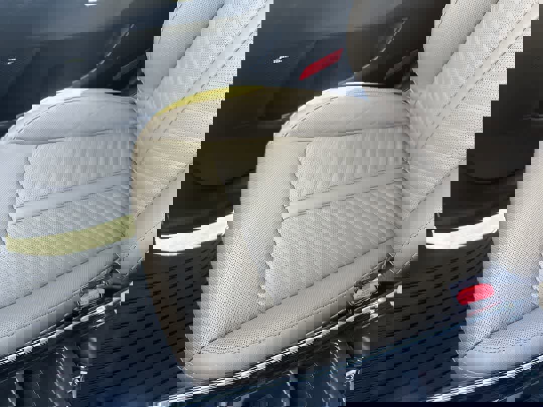 Used 2025 Kia Sorento SX Prestige w/ Olive Brown Leather Package AWD/4WD image 26