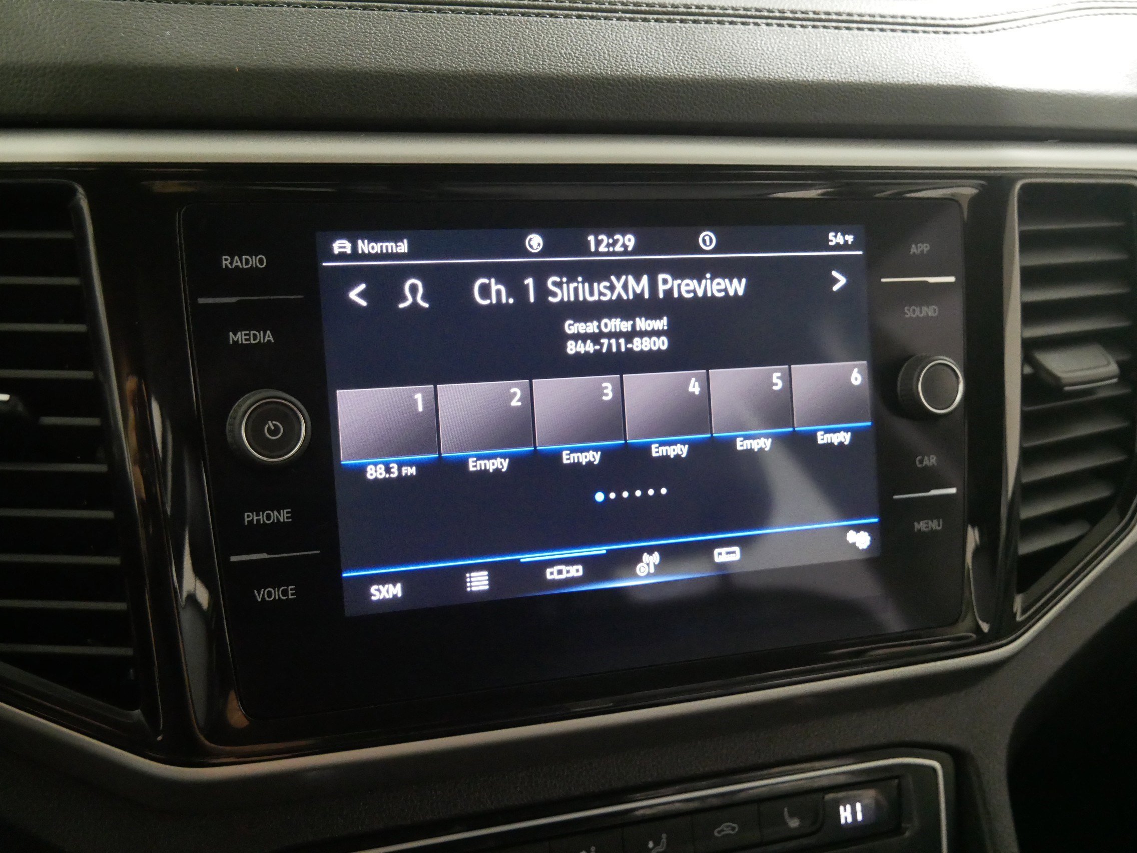 Certified 2023 Volkswagen Atlas SE w/ Panoramic Sunroof Package image 22