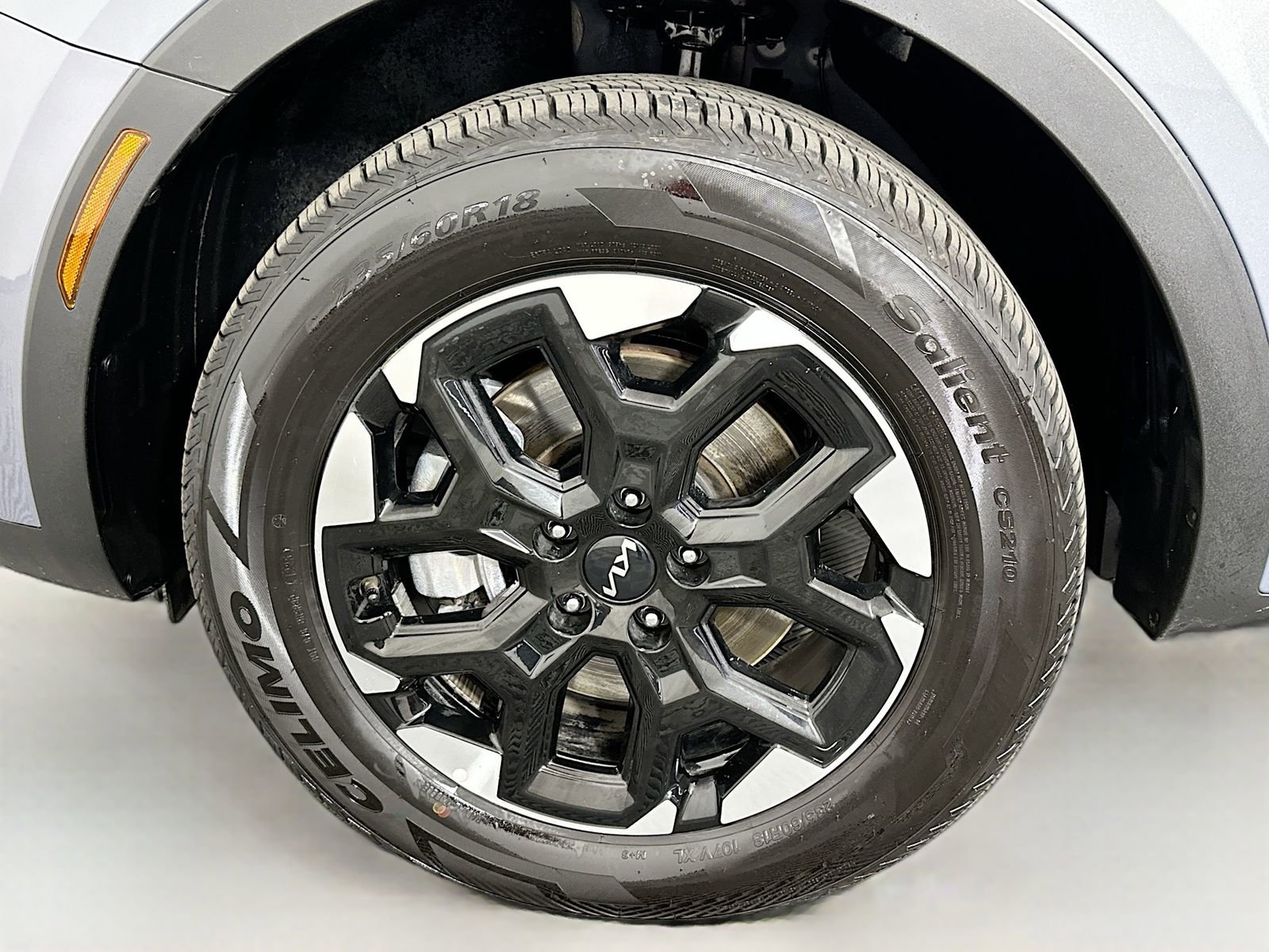 Used 2024 Kia Sorento S image 33