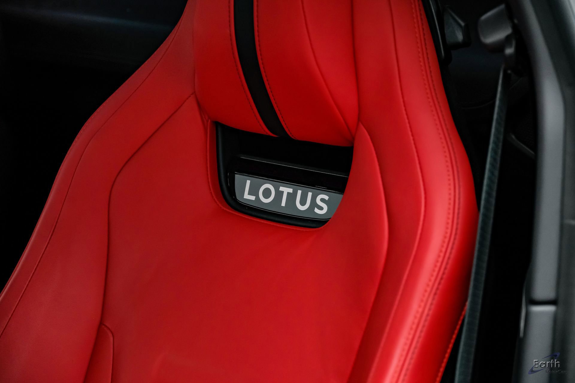 Used 2025 Lotus Emira RWD image 46