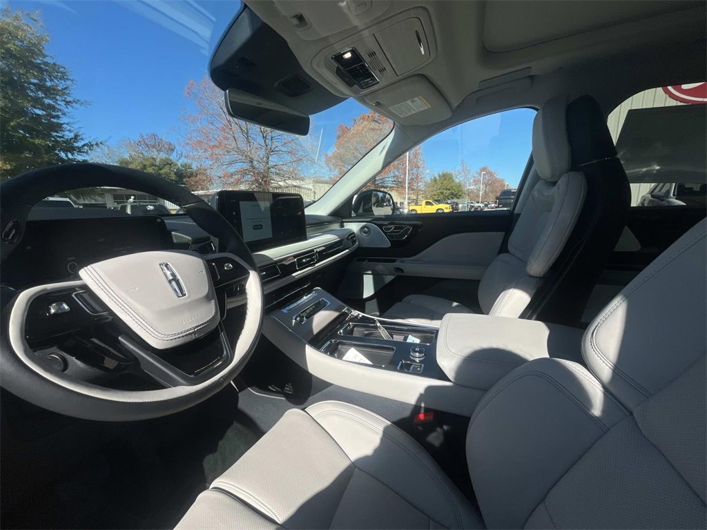 New 2026 Lincoln Aviator Reserve w/ Luxury Package image 10
