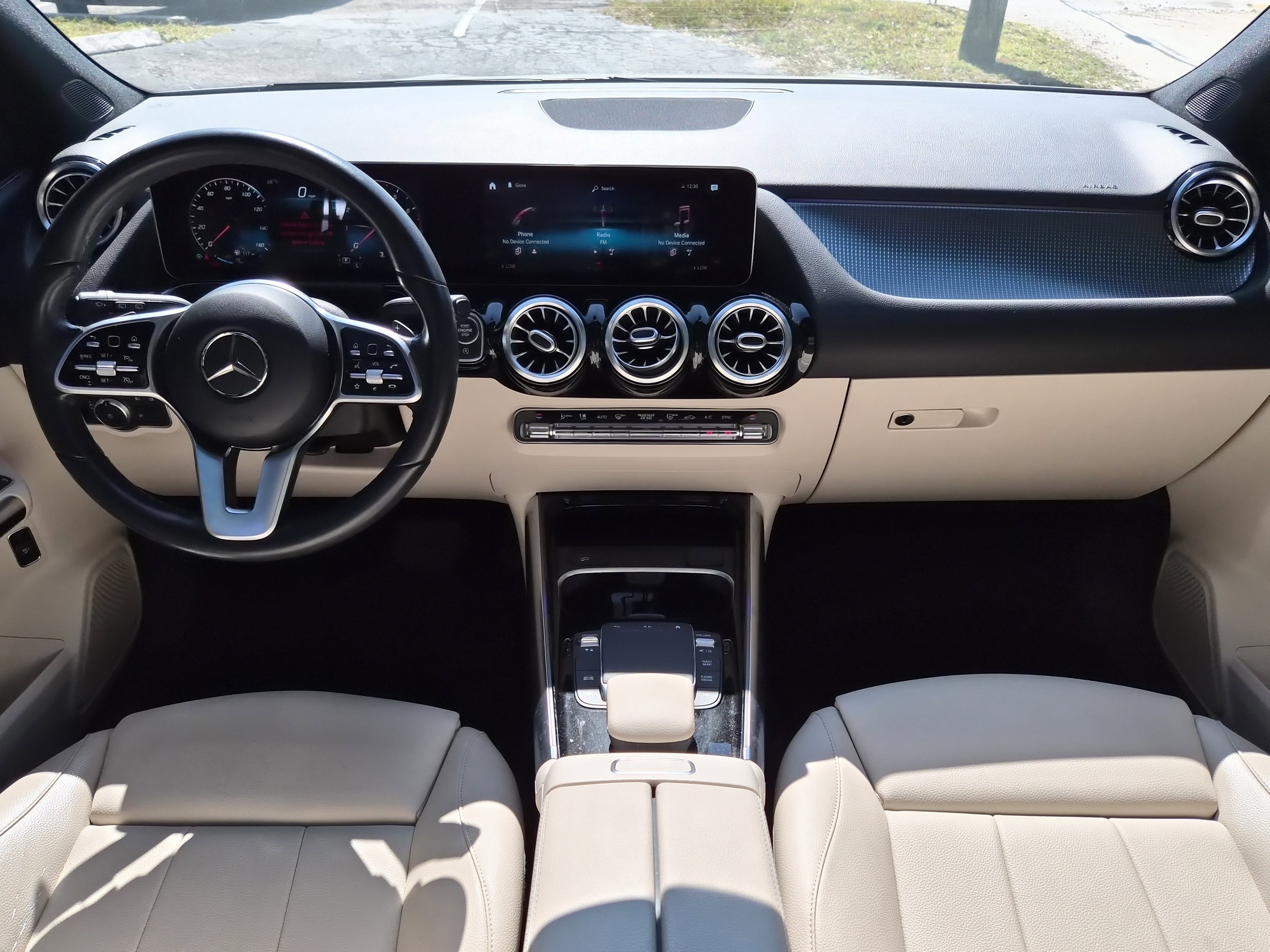 Used 2021 Mercedes-Benz GLA 250 w/ Premium Package image 10