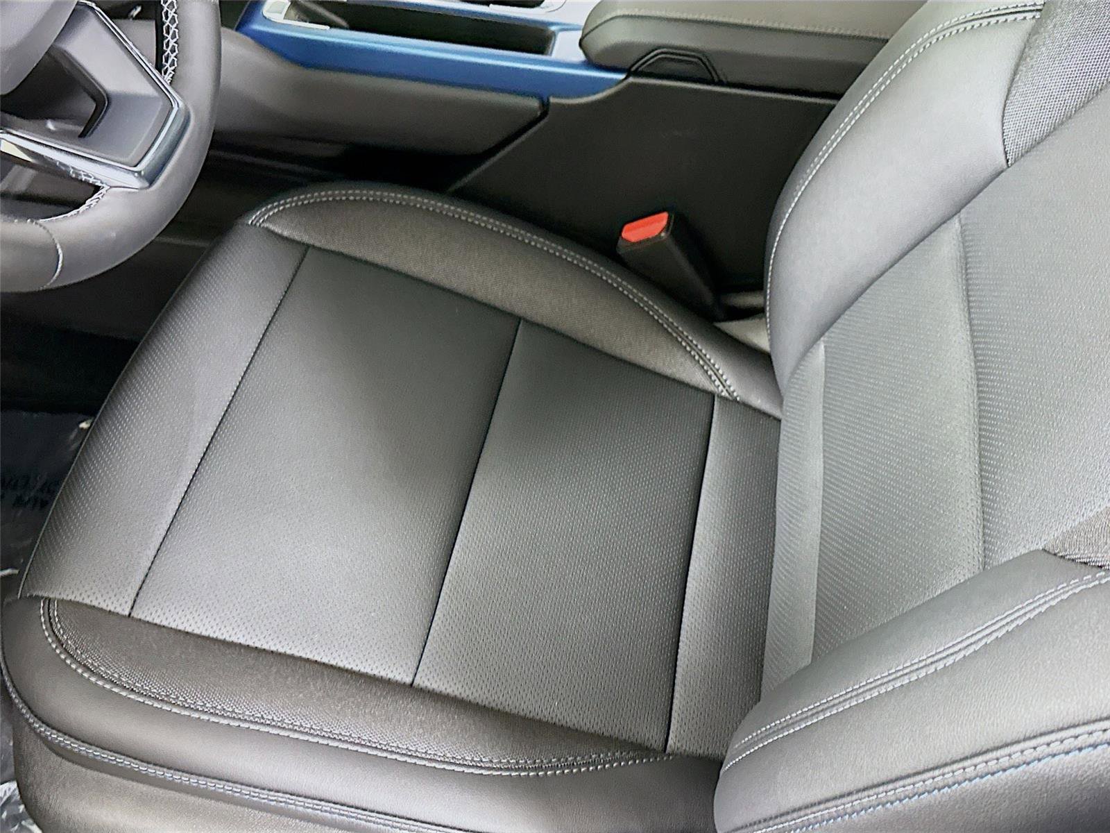 New 2026 Chevrolet Equinox EV LT image 14