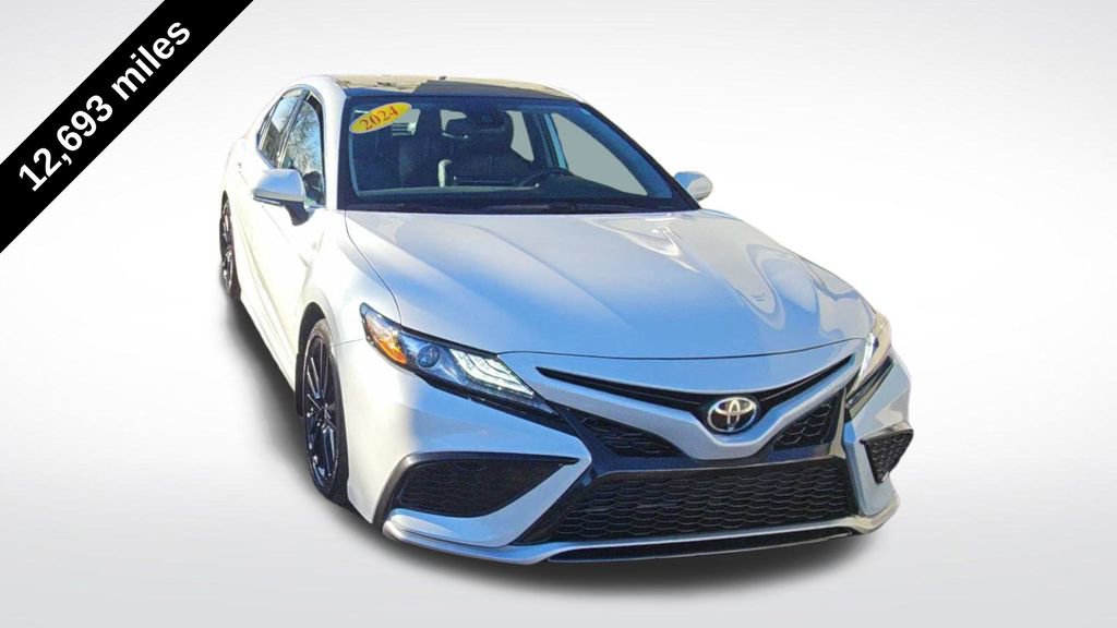 Used 2024 Toyota Camry XSE image 2