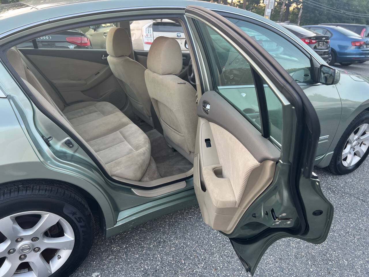 Used 2007 Nissan Altima Hybrid Sedan FWD image 12