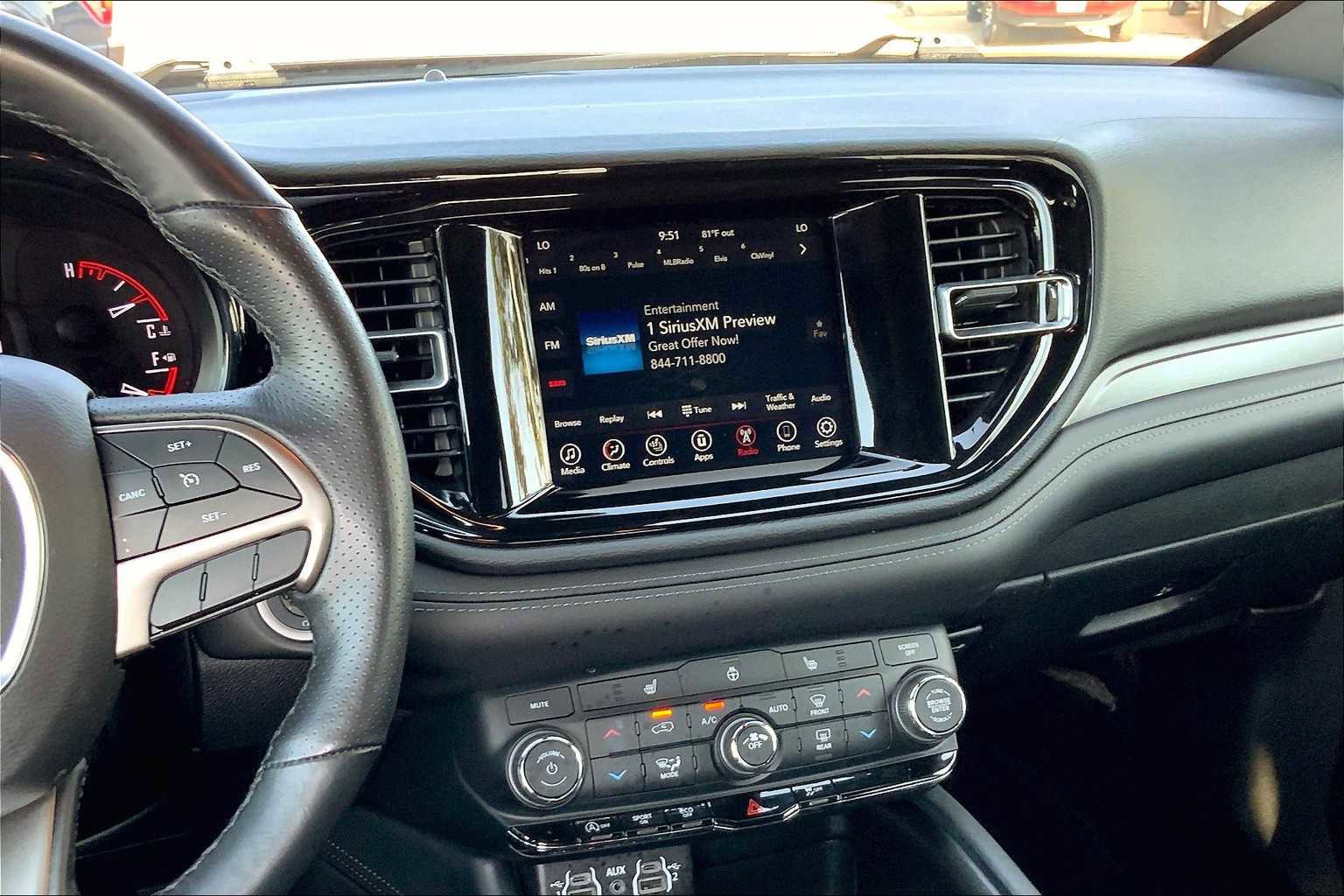 Used 2024 Dodge Durango SXT w/ 3rd Row Seating Group image 11