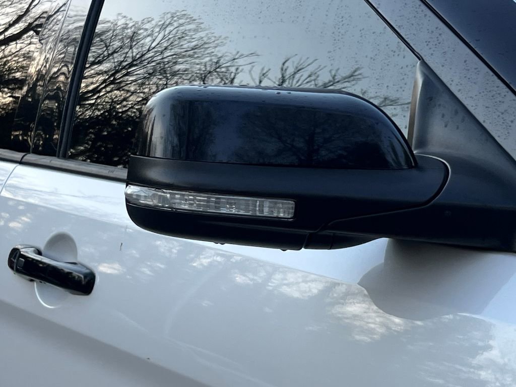 Used 2019 Ford Explorer Sport w/ Ford Safe & Smart Package image 11