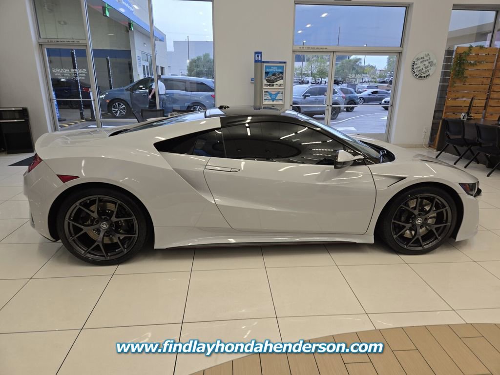 Used 2017 Acura NSX image 8