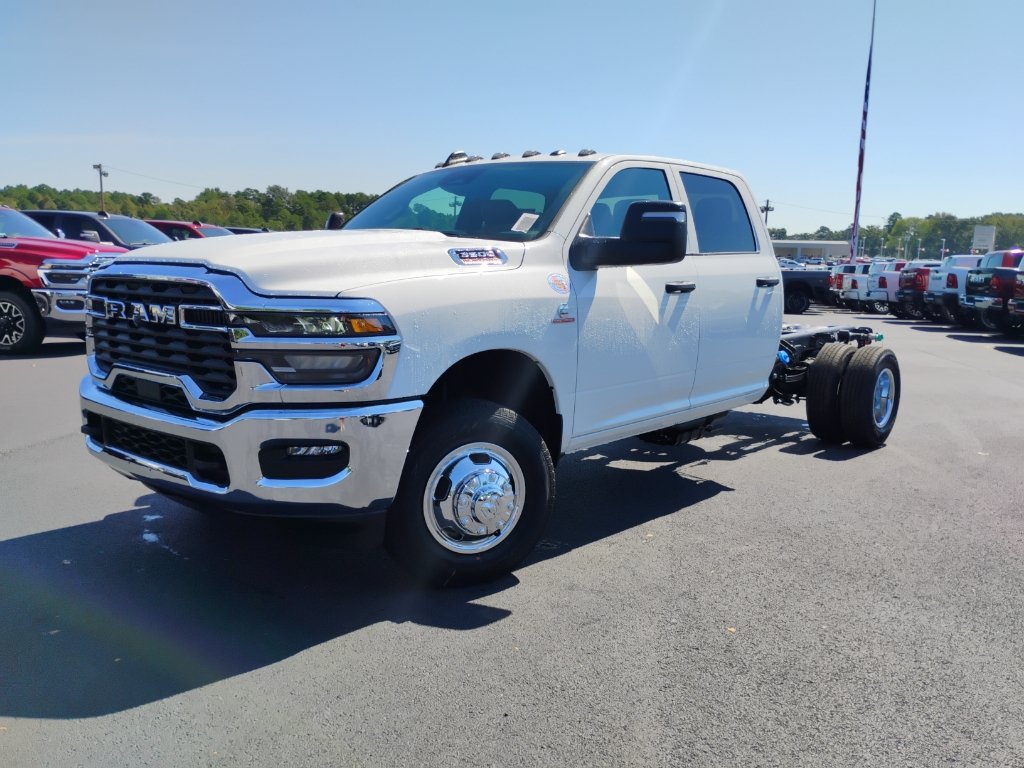 New 2027 RAM 3500 Tradesman w/ Chrome Appearance Group A