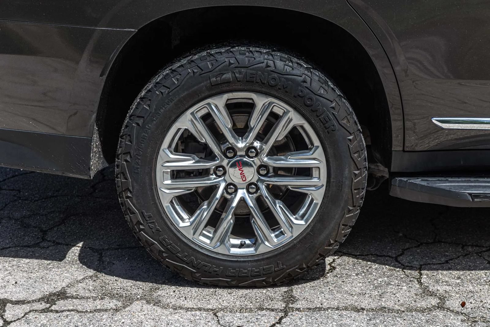 Used 2021 GMC Yukon SLT RWD image 23