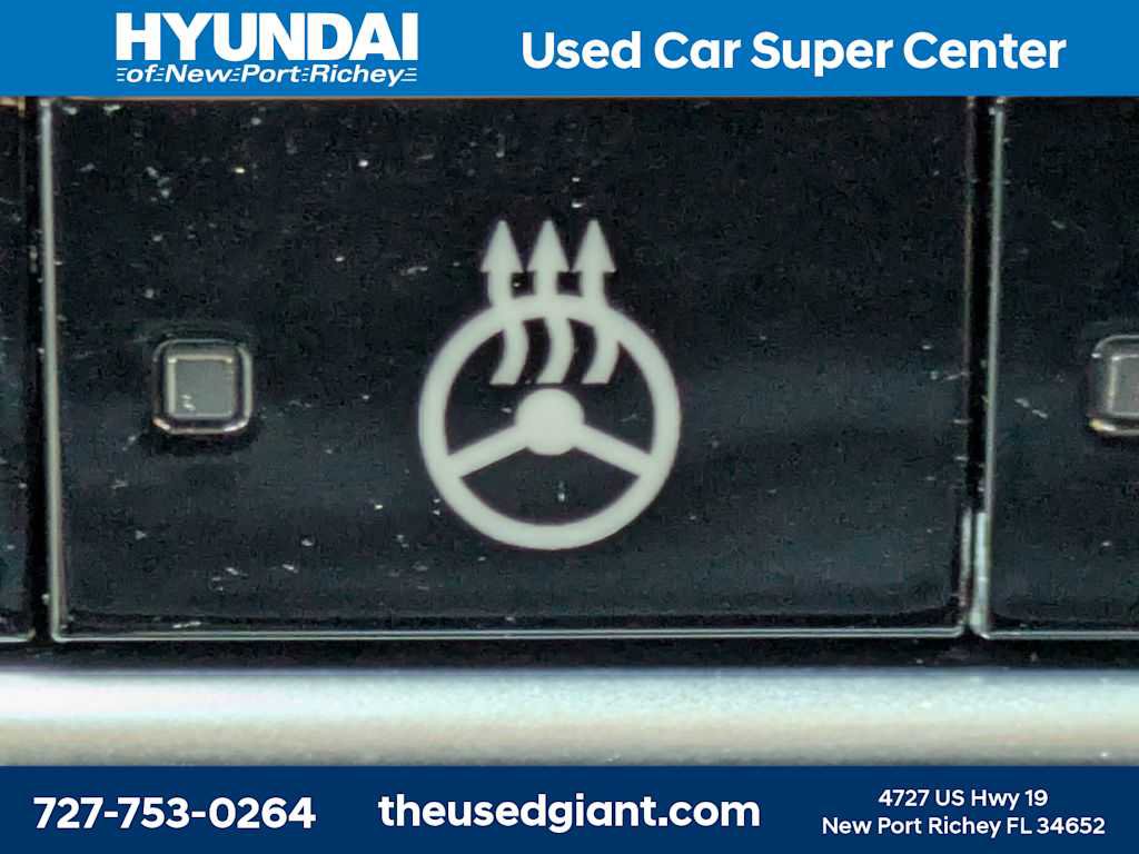 Used 2025 Nissan Rogue SL image 28