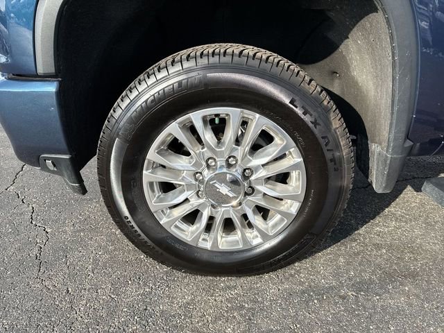 Used 2020 Chevrolet Silverado 3500 High Country w/ Z71 Off-Road Package AWD/4WD image 10