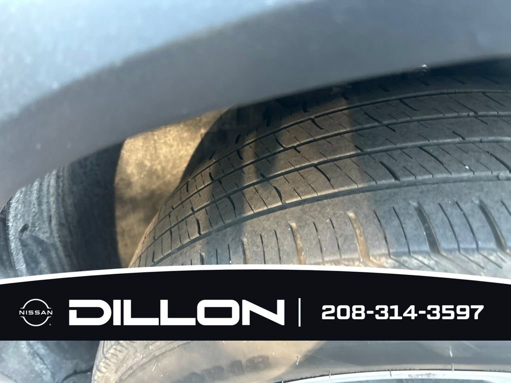 Certified 2025 Nissan Rogue SV AWD/4WD image 29