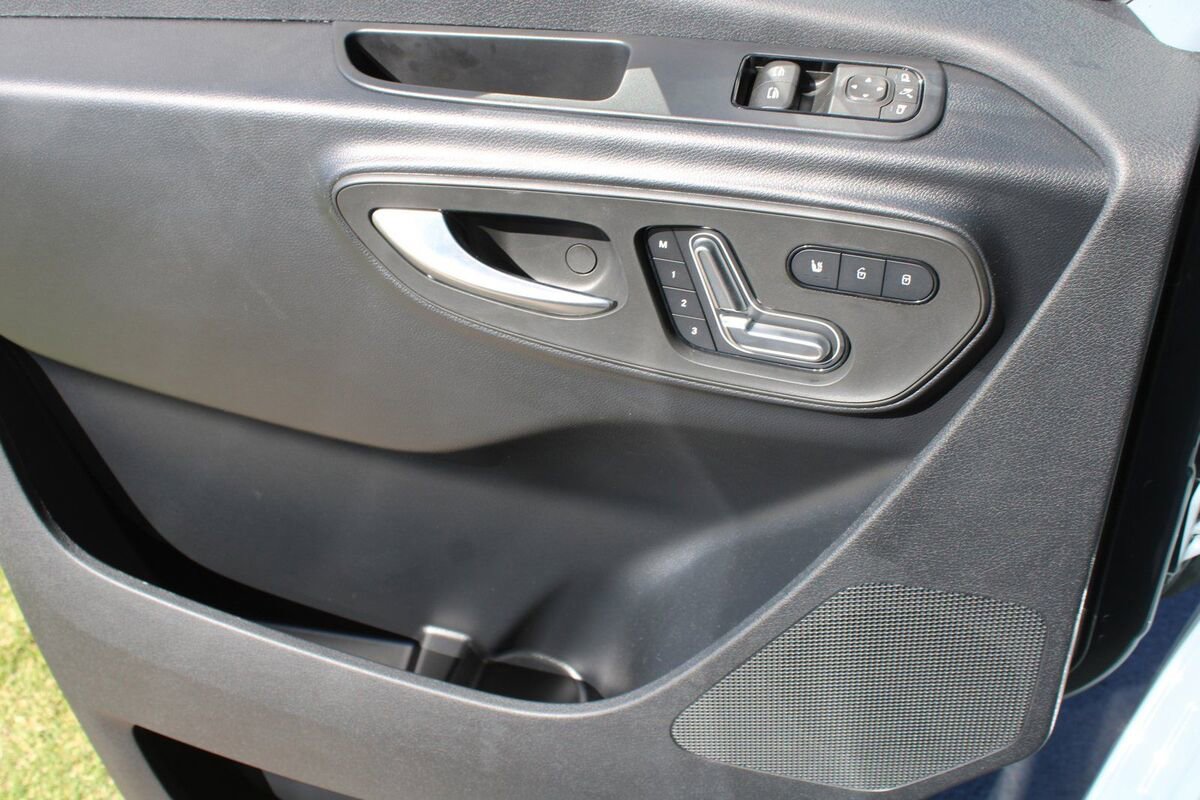 New 2024 Mercedes-Benz eSprinter 170 Cargo image 12