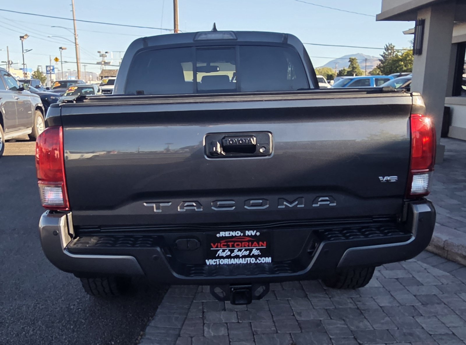 Used 2016 Toyota Tacoma TRD Off-Road AWD/4WD image 6