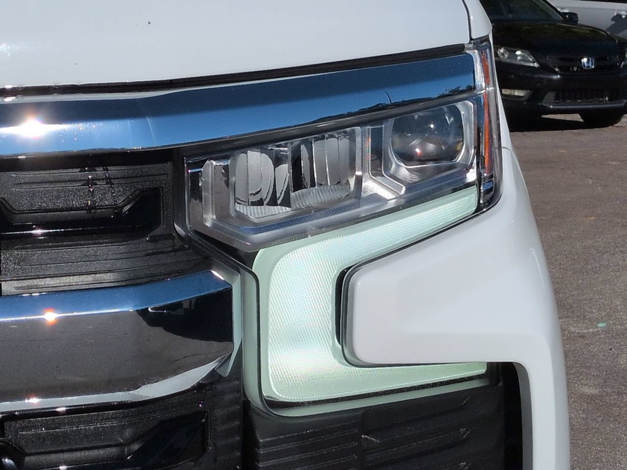 Used 2024 Chevrolet Silverado 1500 LT RWD image 10