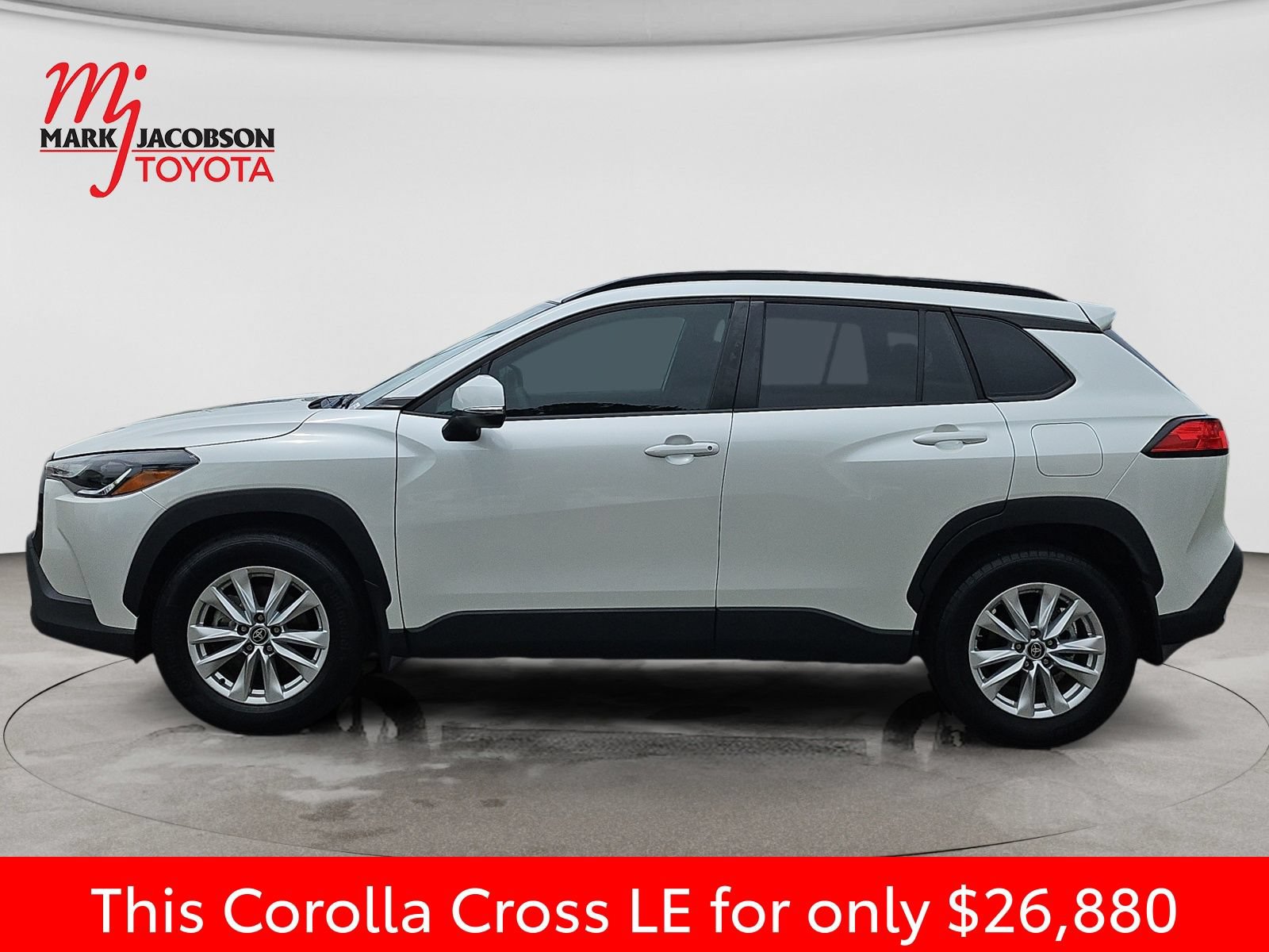 Used 2024 Toyota Corolla Cross LE w/ Moonroof Package FWD image 15