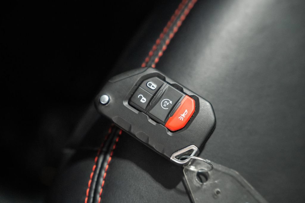 Used 2024 Jeep Gladiator Rubicon AWD/4WD image 45