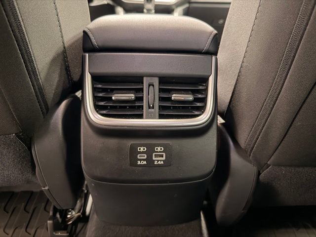 Used 2025 Subaru Outback Premium AWD/4WD image 16