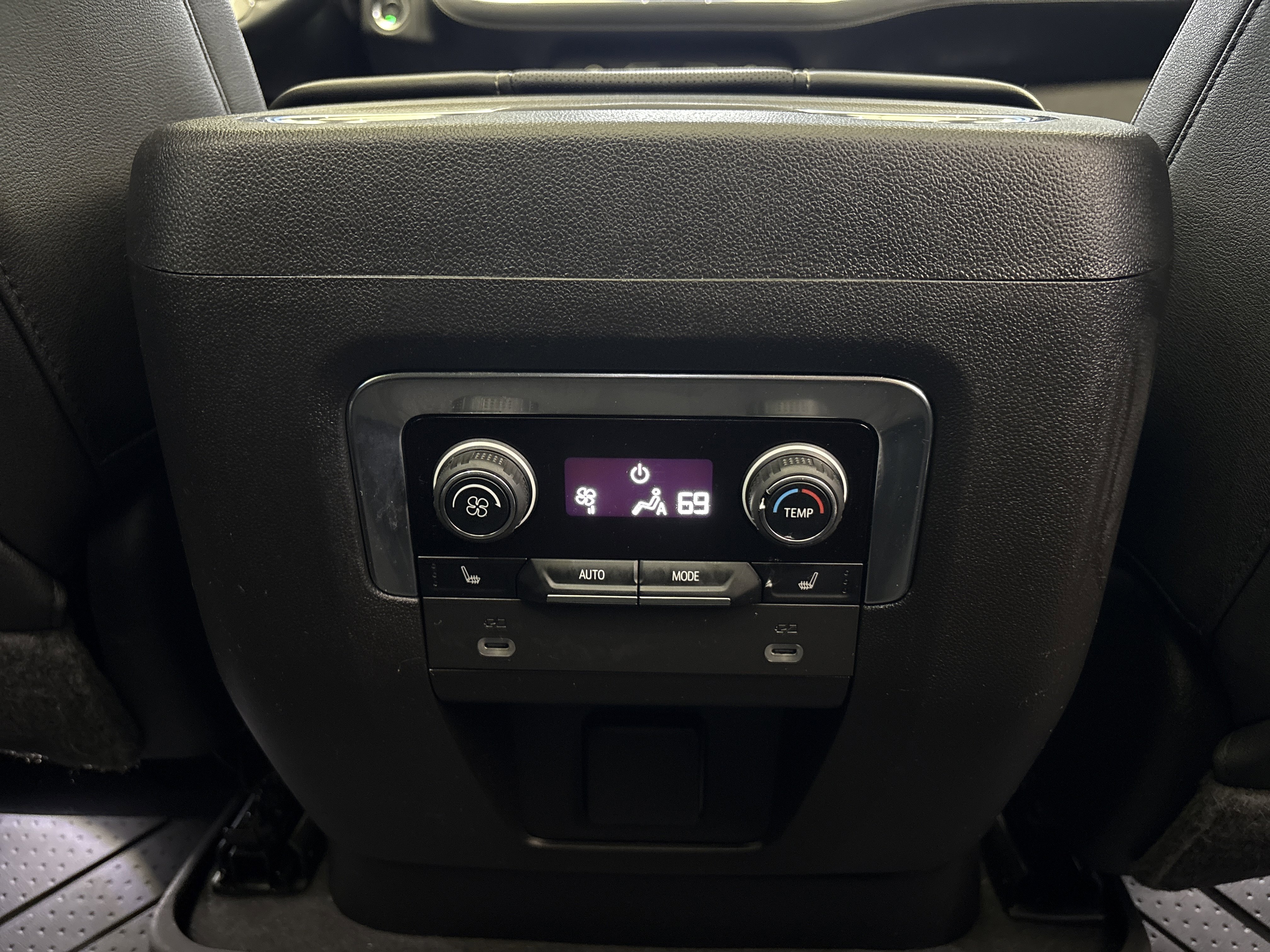 Used 2023 Chevrolet Tahoe Premier image 30