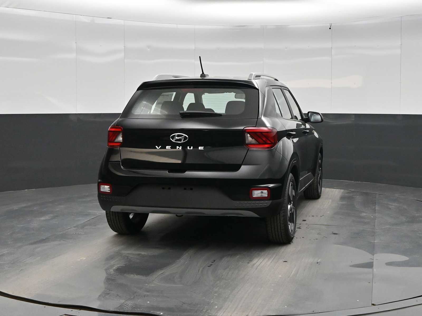 New 2026 Hyundai Venue SEL FWD image 6
