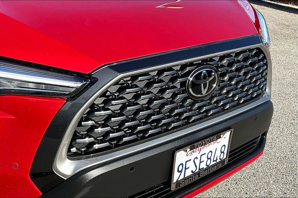 Certified 2022 Toyota Corolla Cross XLE w/ Convenience Package image 33