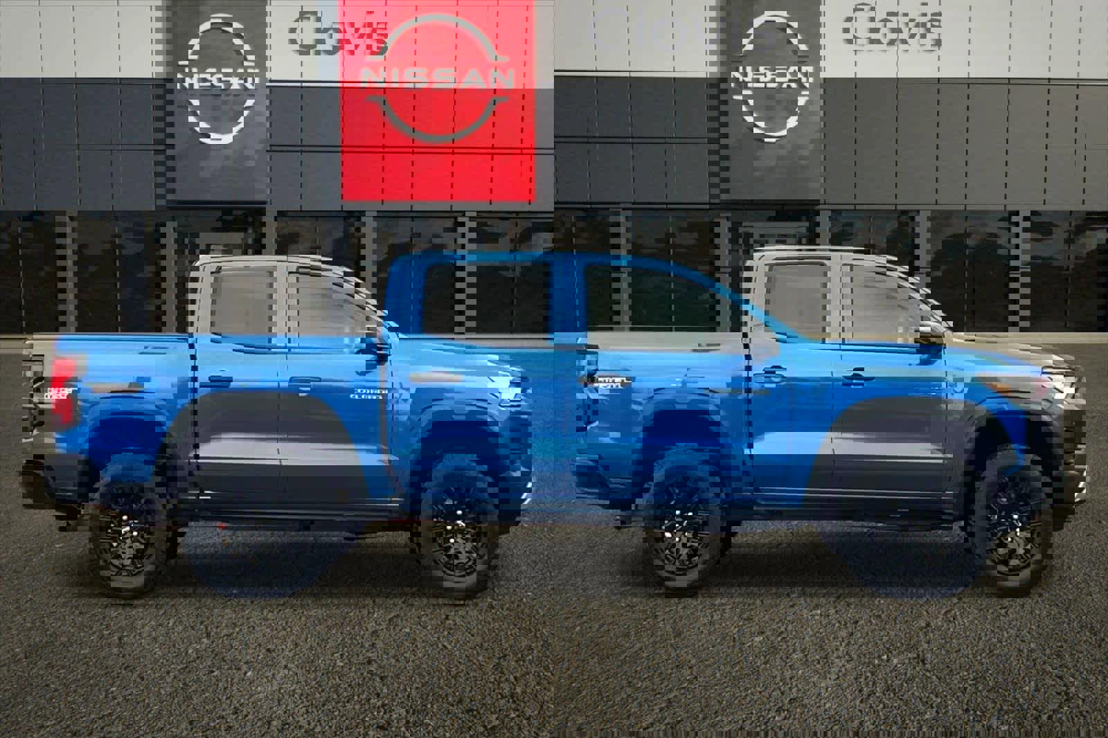 Used 2023 Chevrolet Colorado Trail Boss w/ Advanced Trailering Package image 9