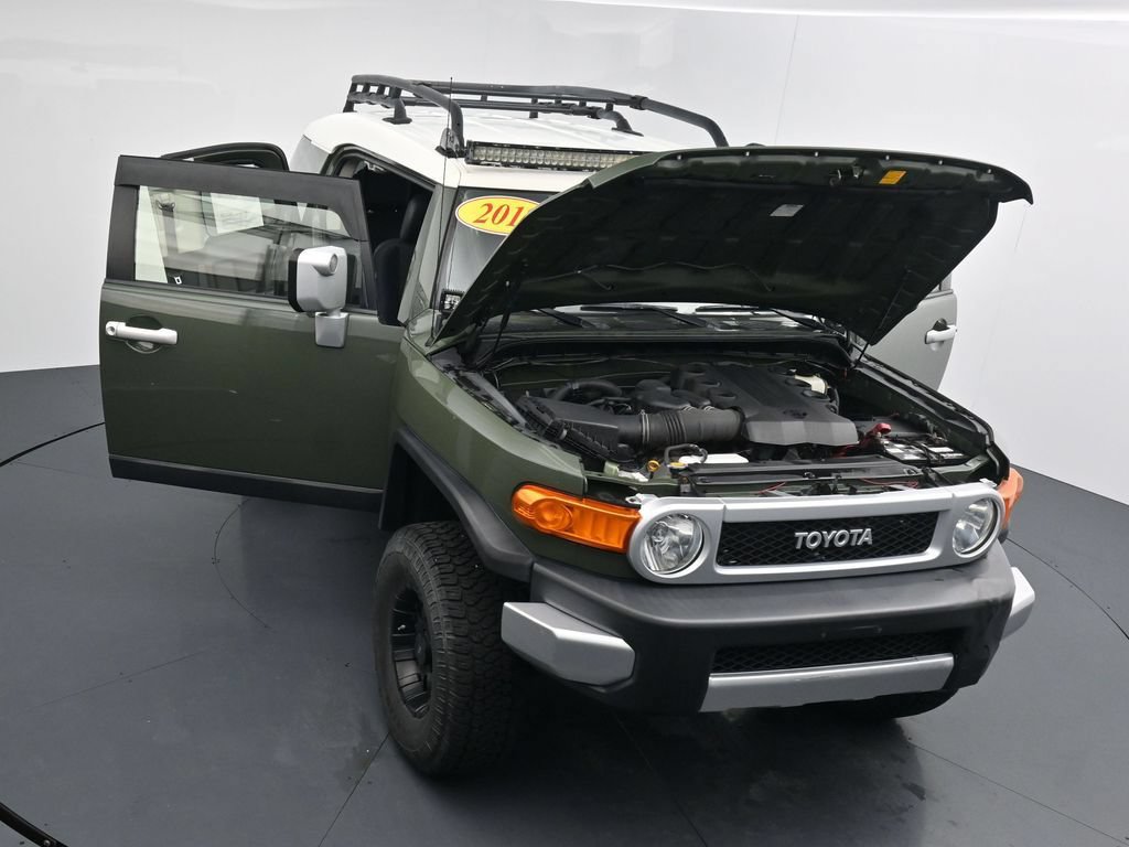 Used 2012 Toyota FJ Cruiser 4WD w/ Convenience Pkg image 39