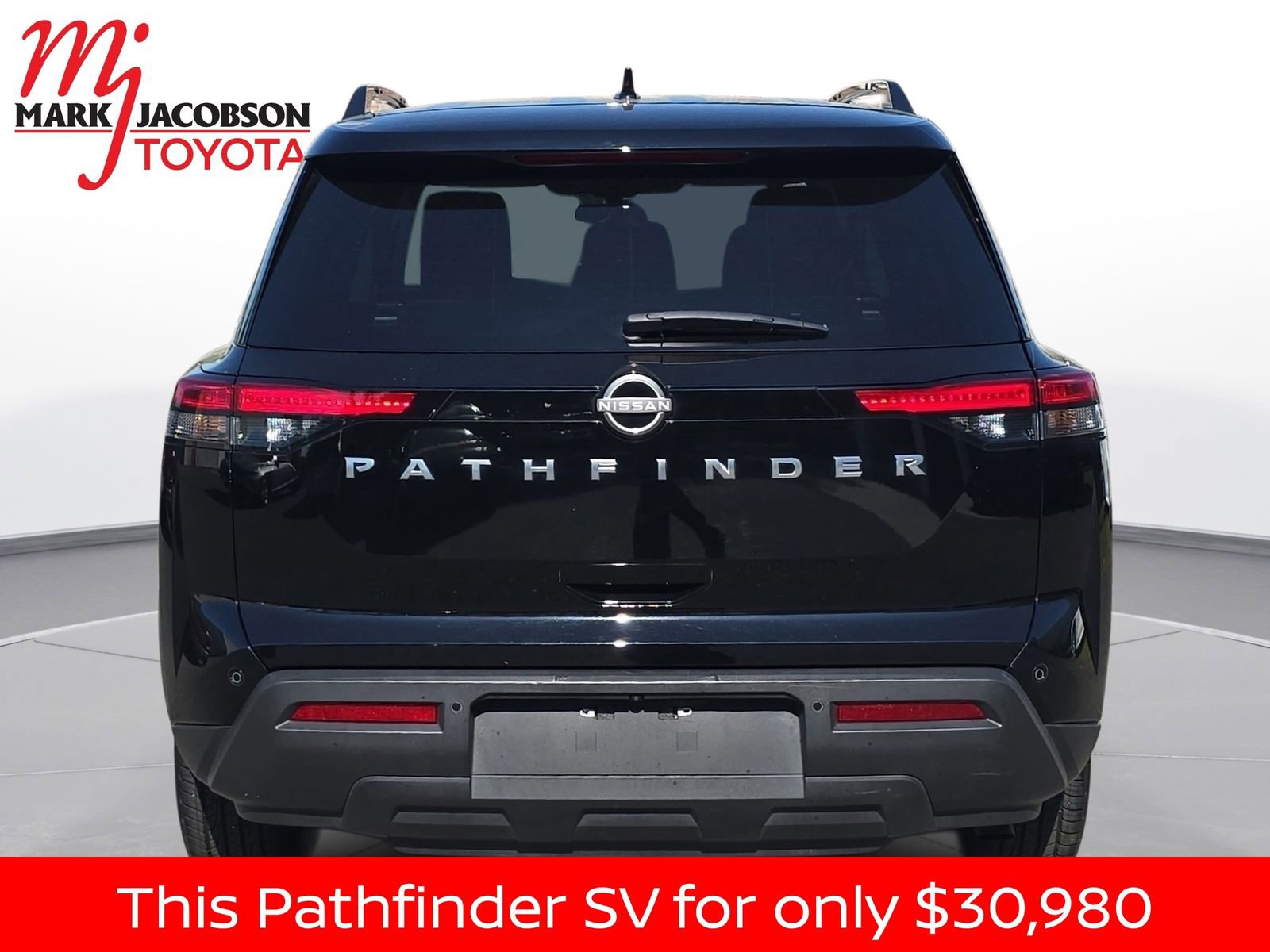 Used 2025 Nissan Pathfinder SV image 11