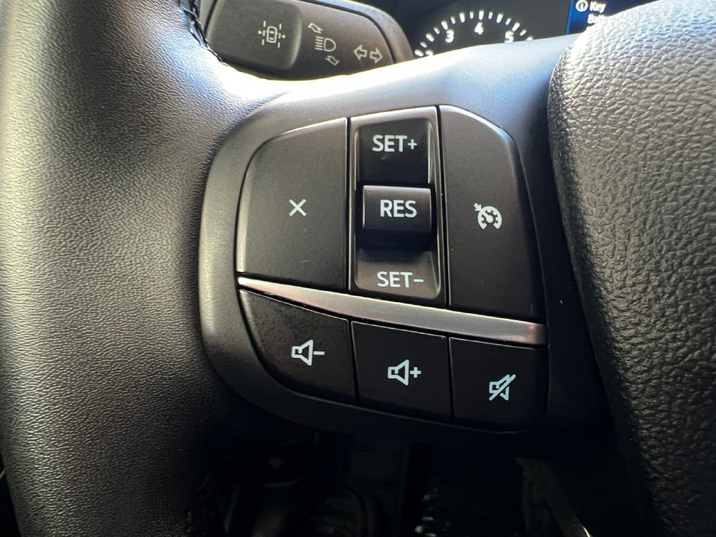 Used 2022 Ford Escape SE w/ Convenience Package FWD image 11