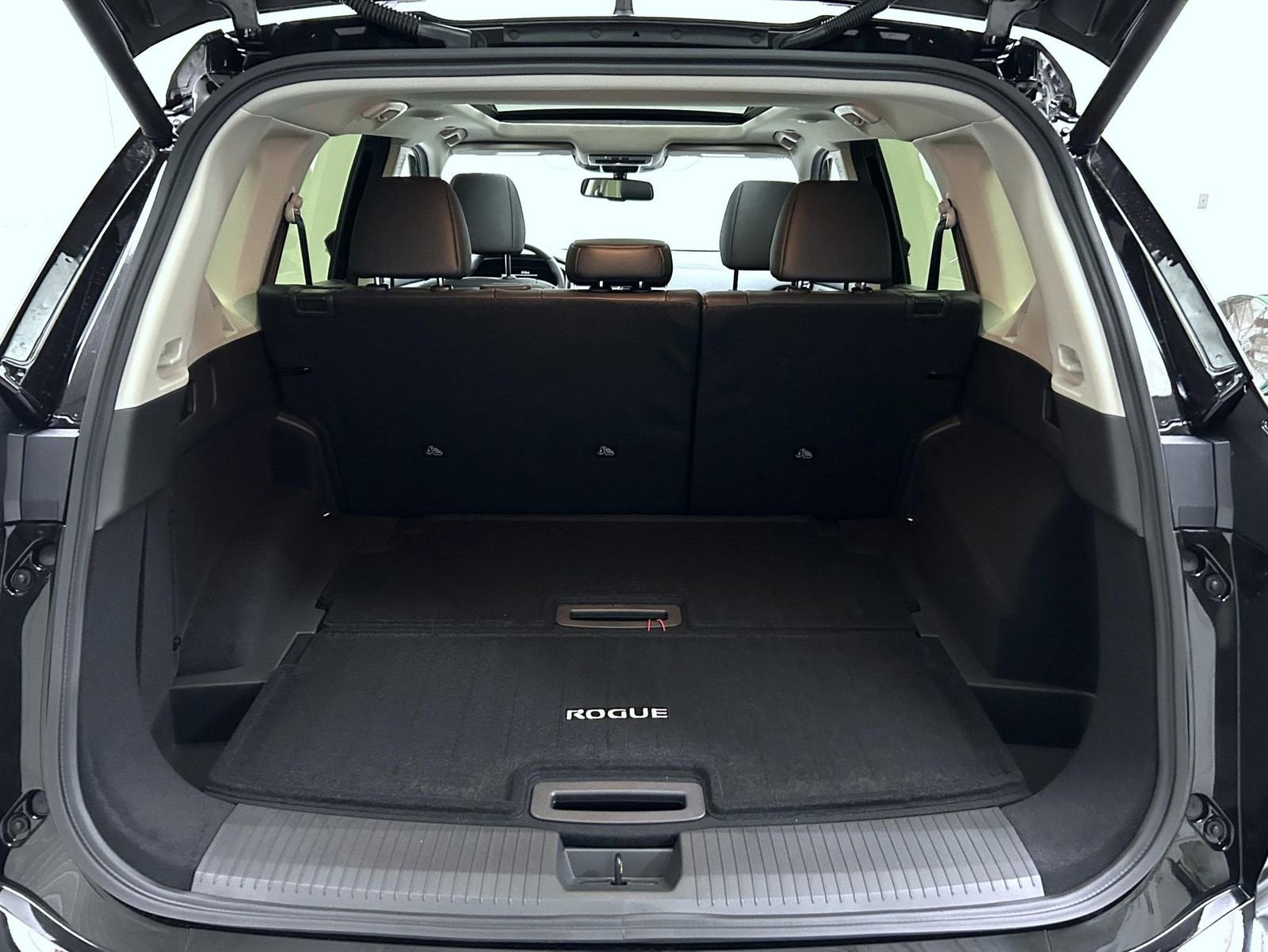 New 2026 Nissan Rogue Platinum w/ Platinum Premium Package image 10