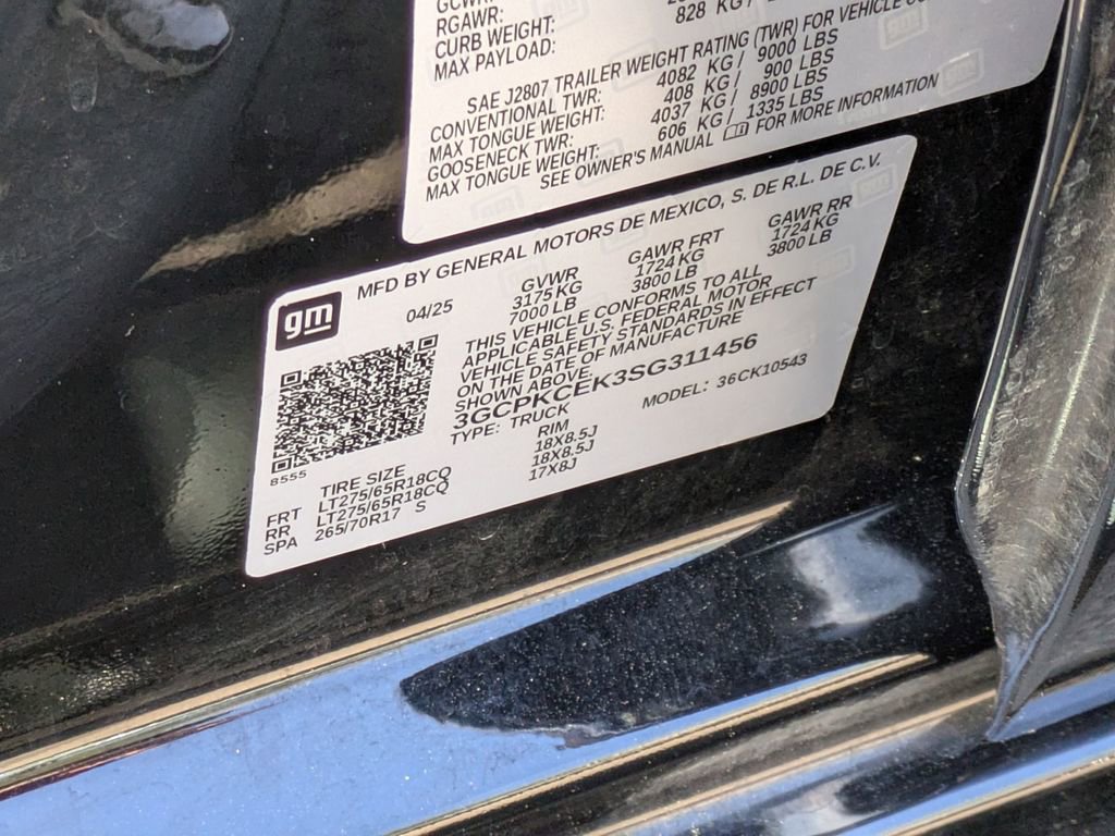 Used 2025 Chevrolet Silverado 1500 Custom Trail Boss w/ Dark Appearance Package image 32