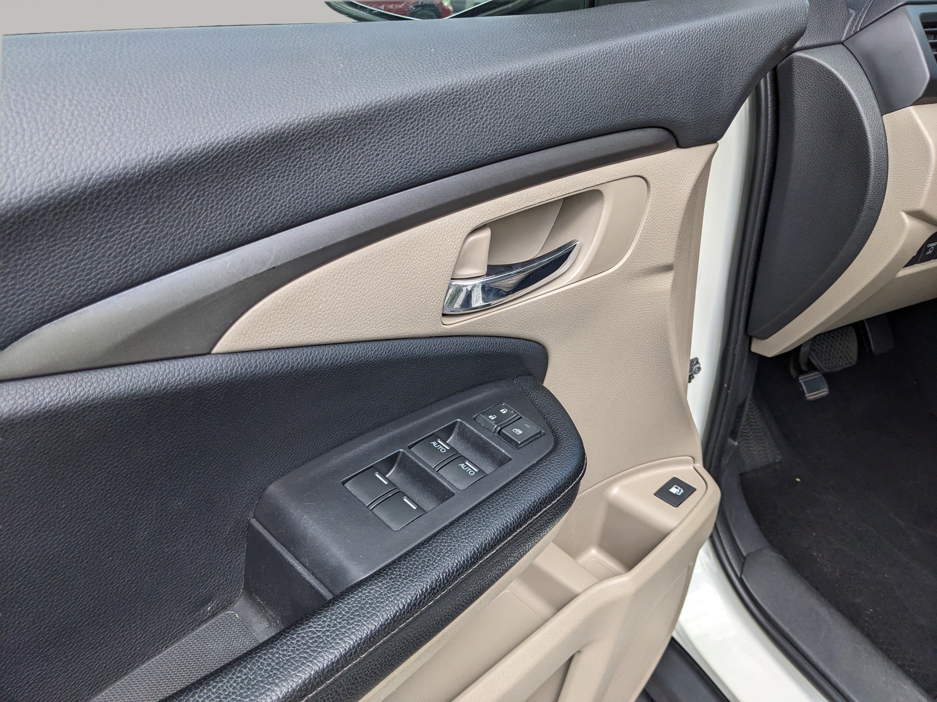 Used 2018 Honda Ridgeline RTL image 18