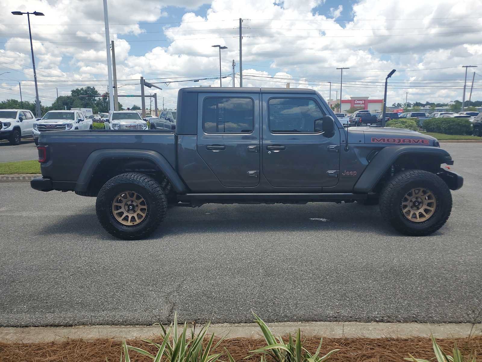 Used 2023 Jeep Gladiator Mojave w/ Trailer Tow Package AWD/4WD image 8